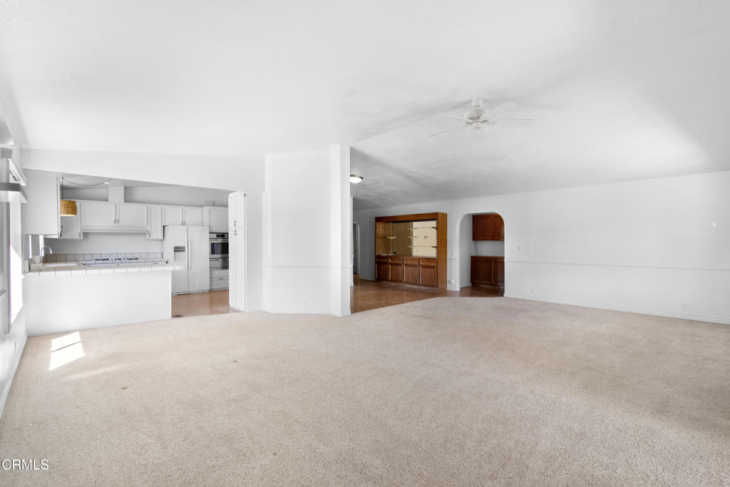 975 W Telegraph Road 77