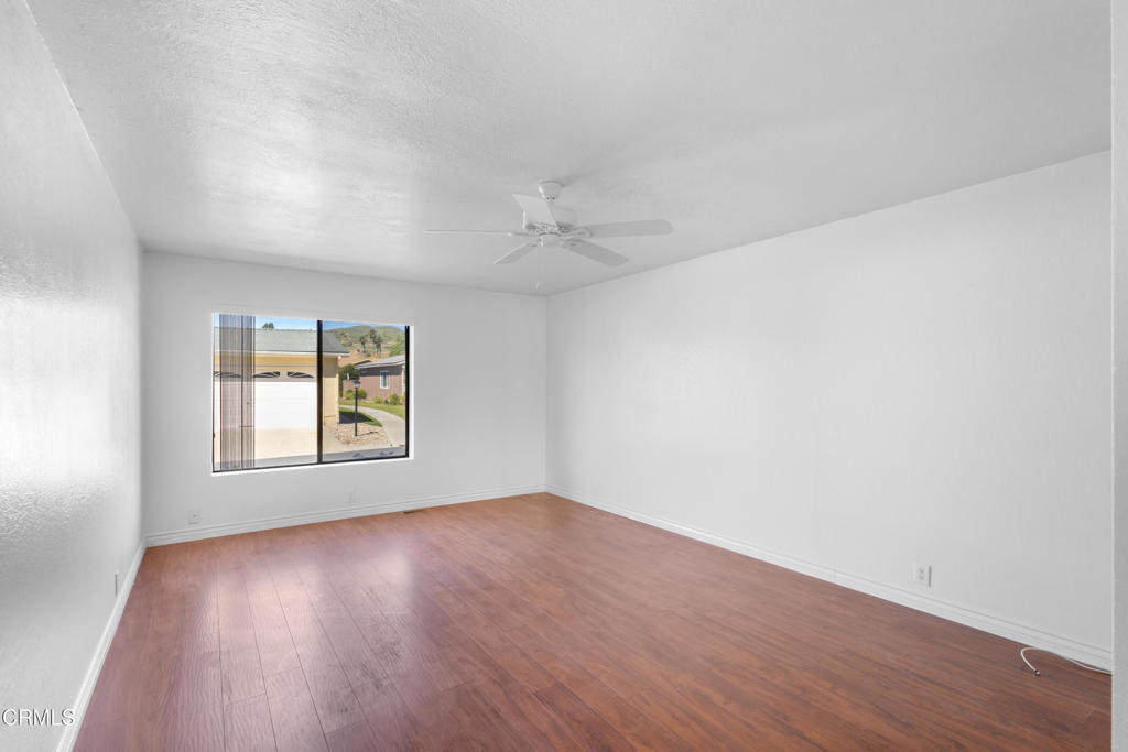 975 W Telegraph Road 77