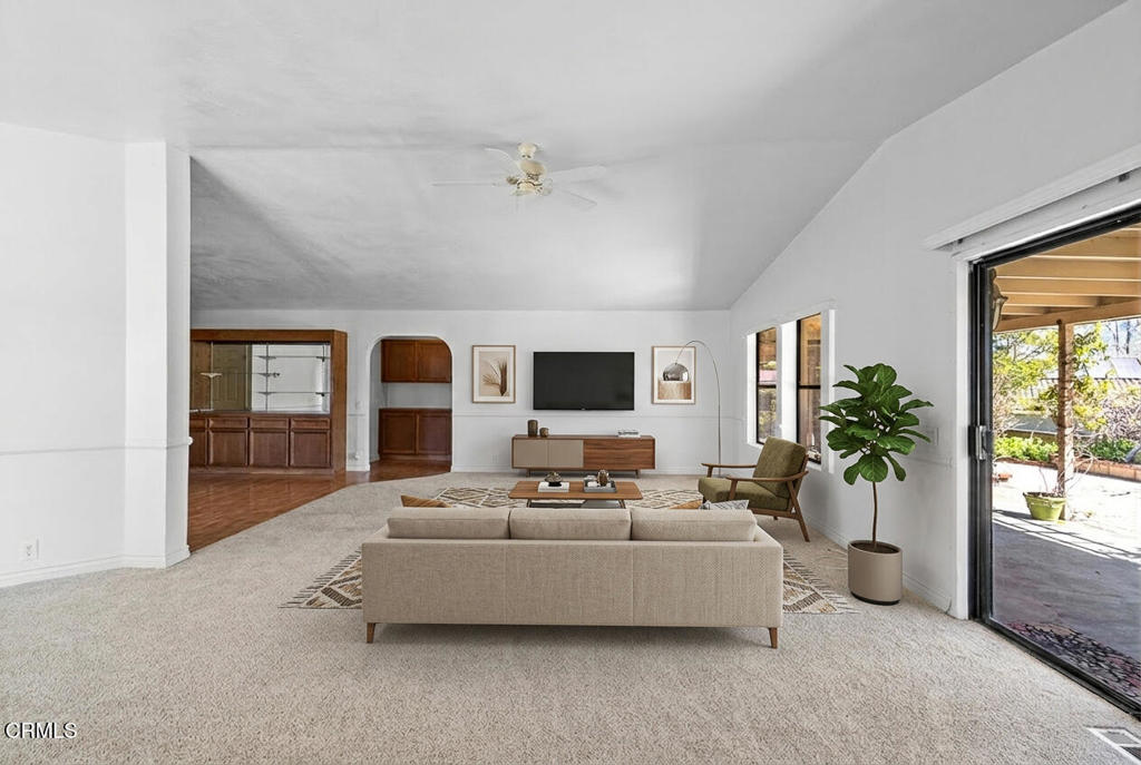 975 W Telegraph Road 77