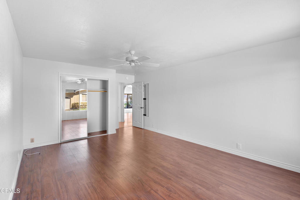 975 W Telegraph Road 77