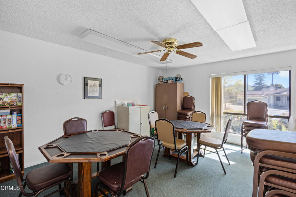 975 W Telegraph Road 77