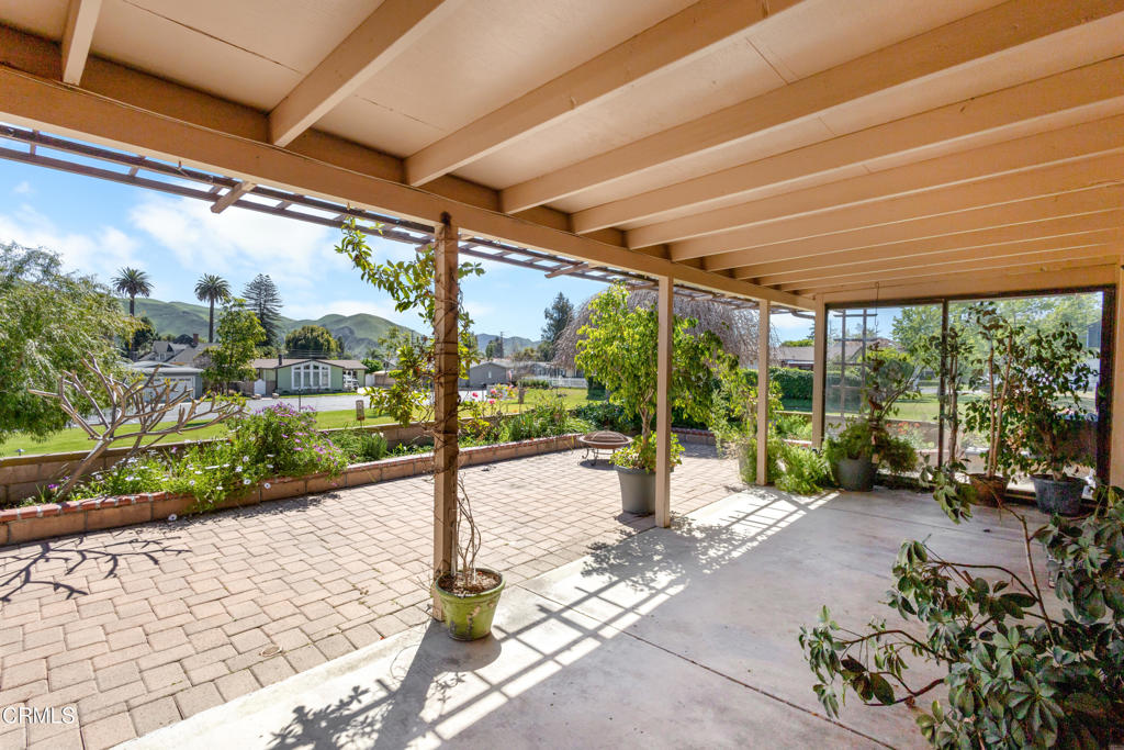975 W Telegraph Road 77