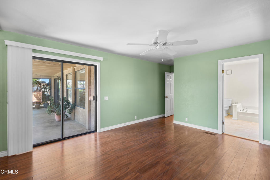 975 W Telegraph Road 77