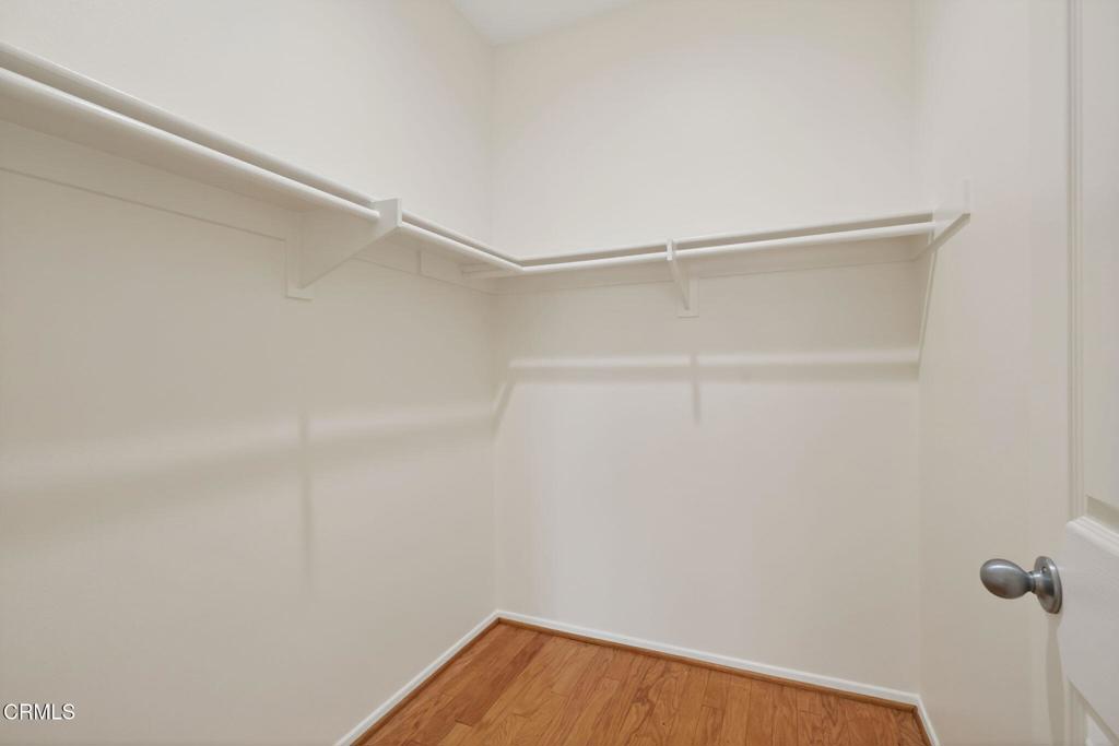 2389 N Ventura Avenue