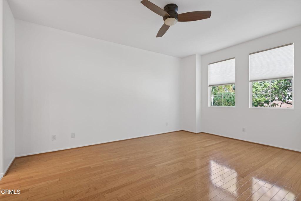 2389 N Ventura Avenue