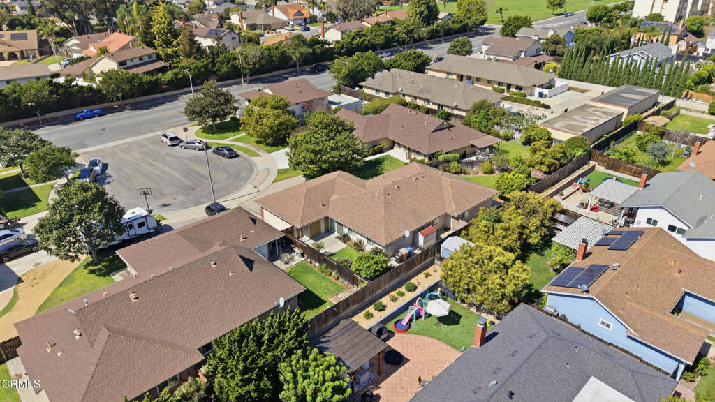 9417 -9419 Petit Court