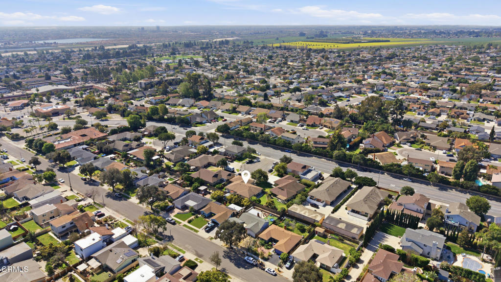 9417 -9419 Petit Court