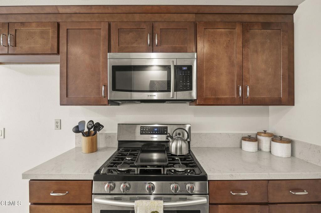 9417 -9419 Petit Court