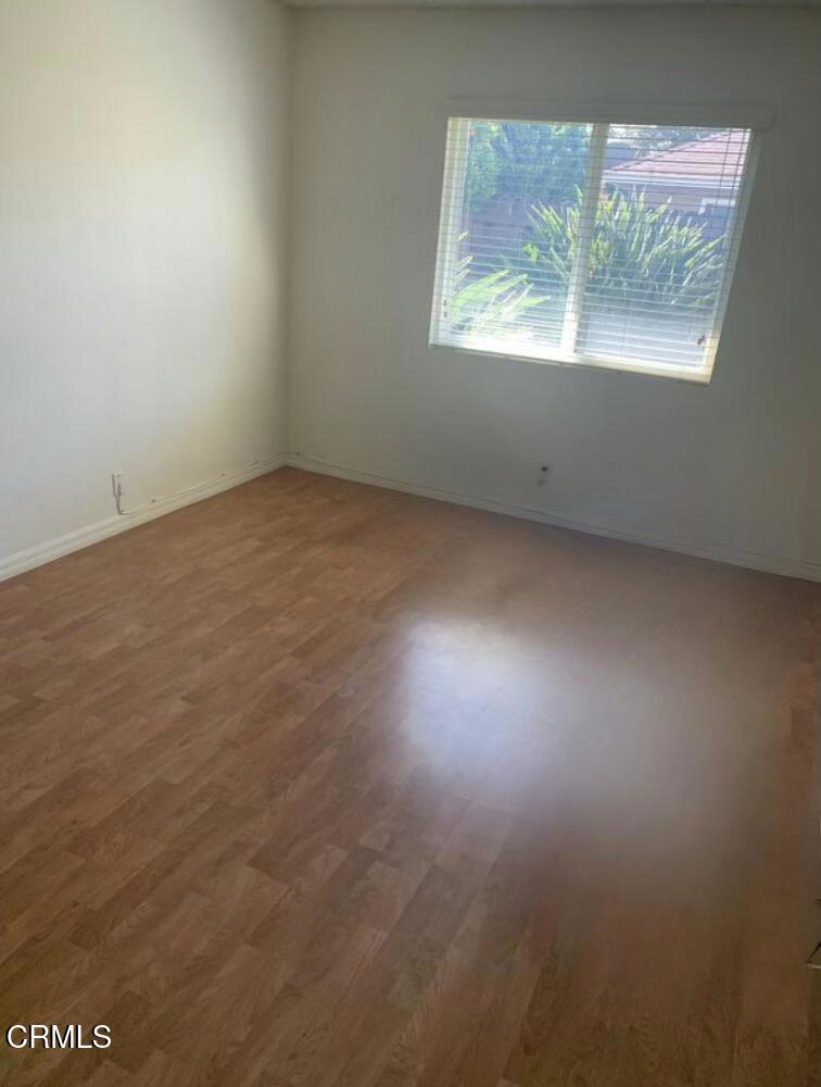 9417 -9419 Petit Court