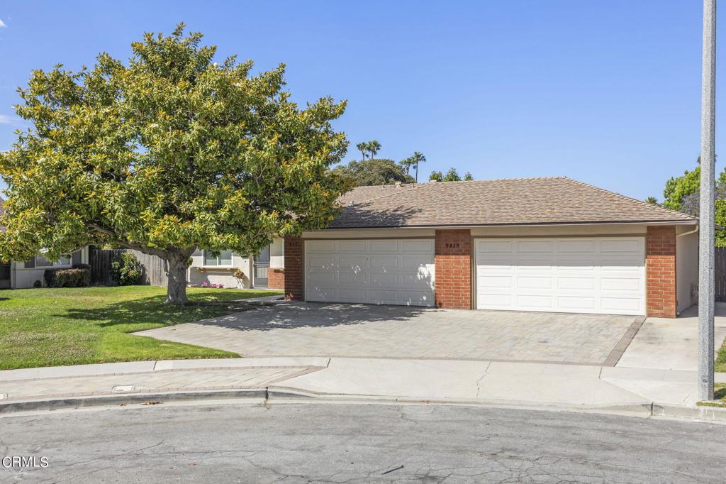 9417 9419 Petit Court