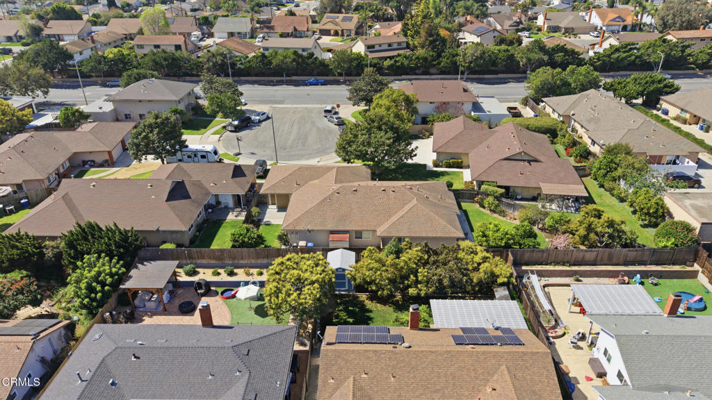 9417 9419 Petit Court