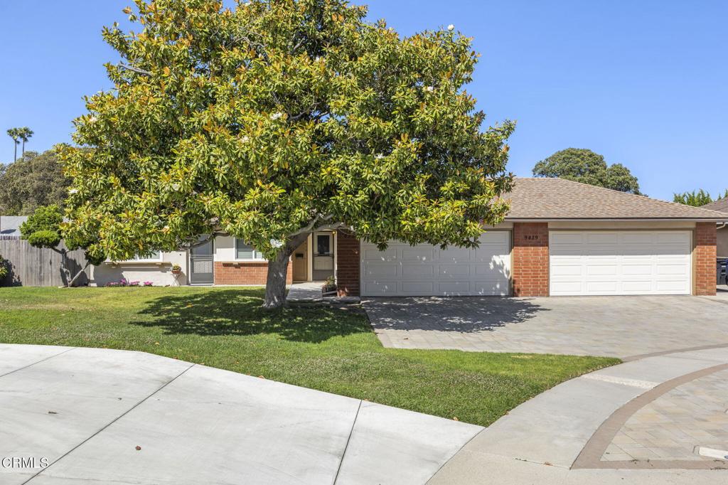 9417 9419 Petit Court