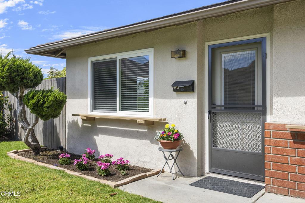 9417 9419 Petit Court