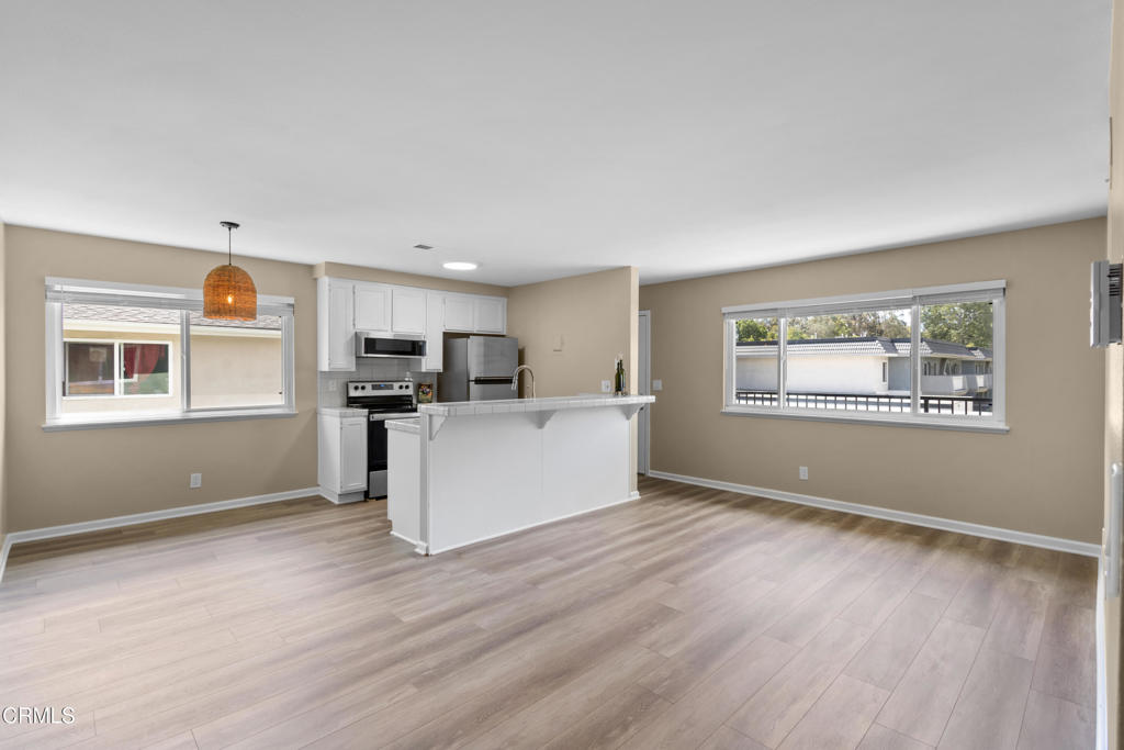 506 Avenida De La Plata