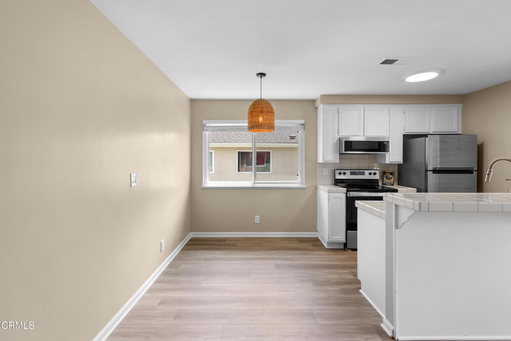 506 Avenida De La Plata