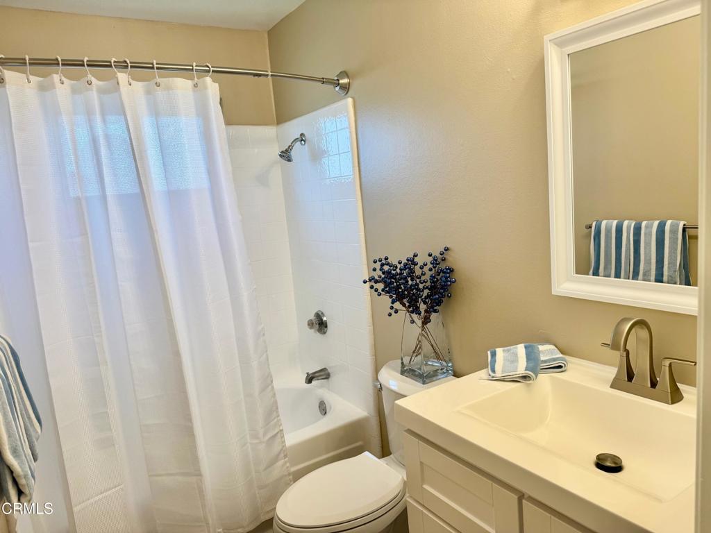 506 Avenida De La Plata