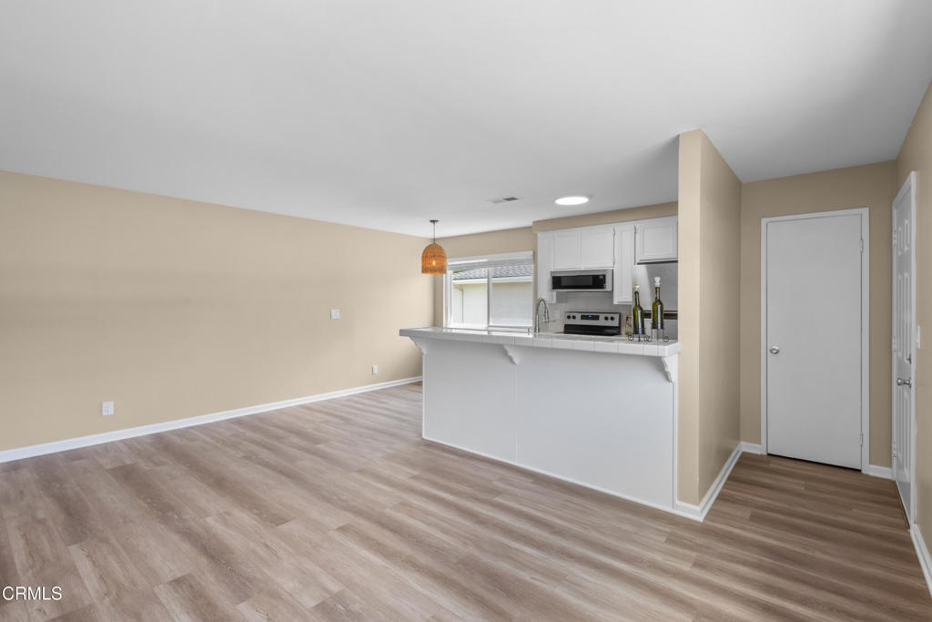 506 Avenida De La Plata