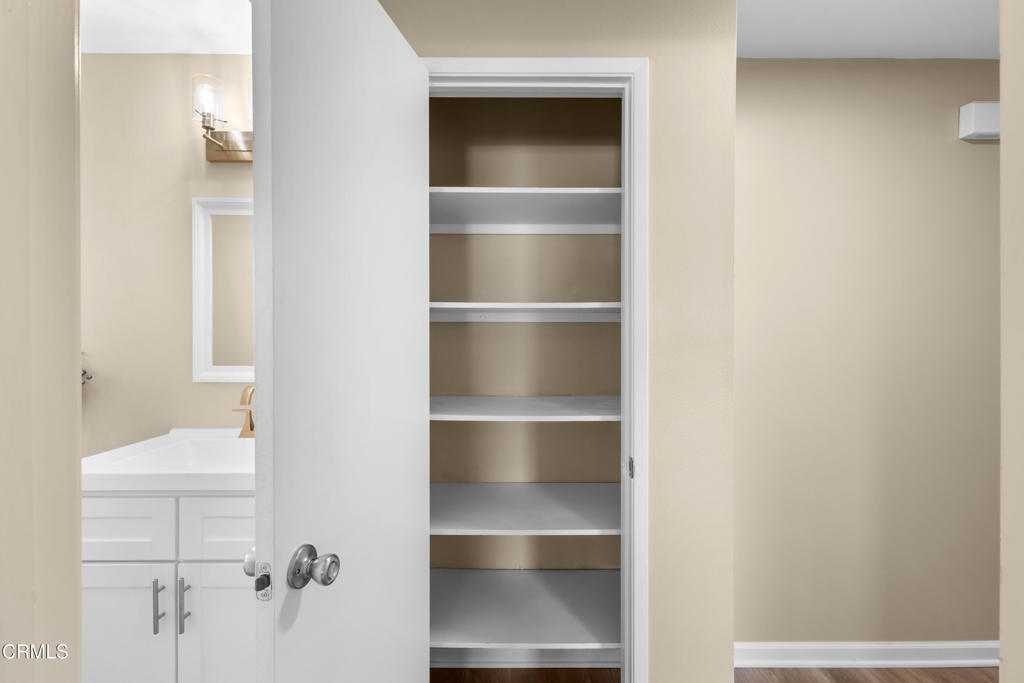 506 Avenida De La Plata