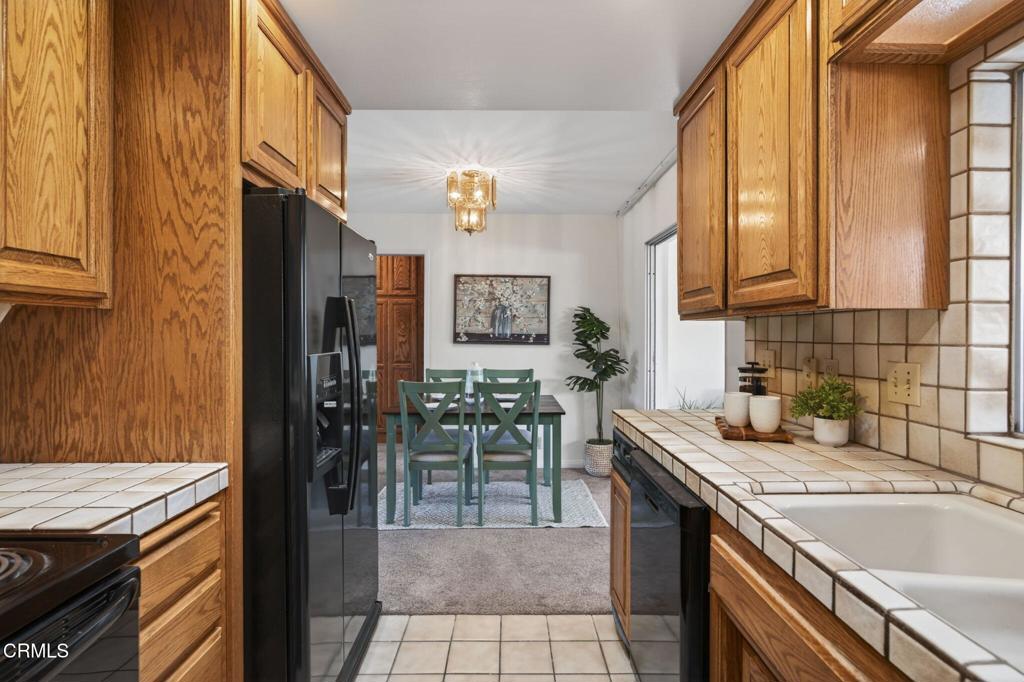 213 E Elfin Green