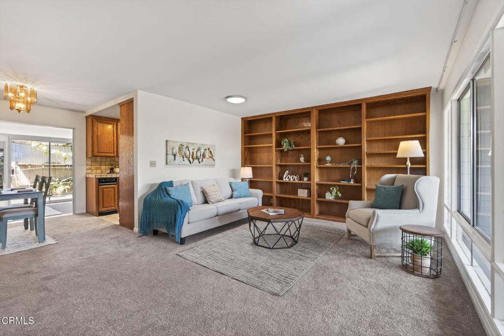 213 E Elfin Green