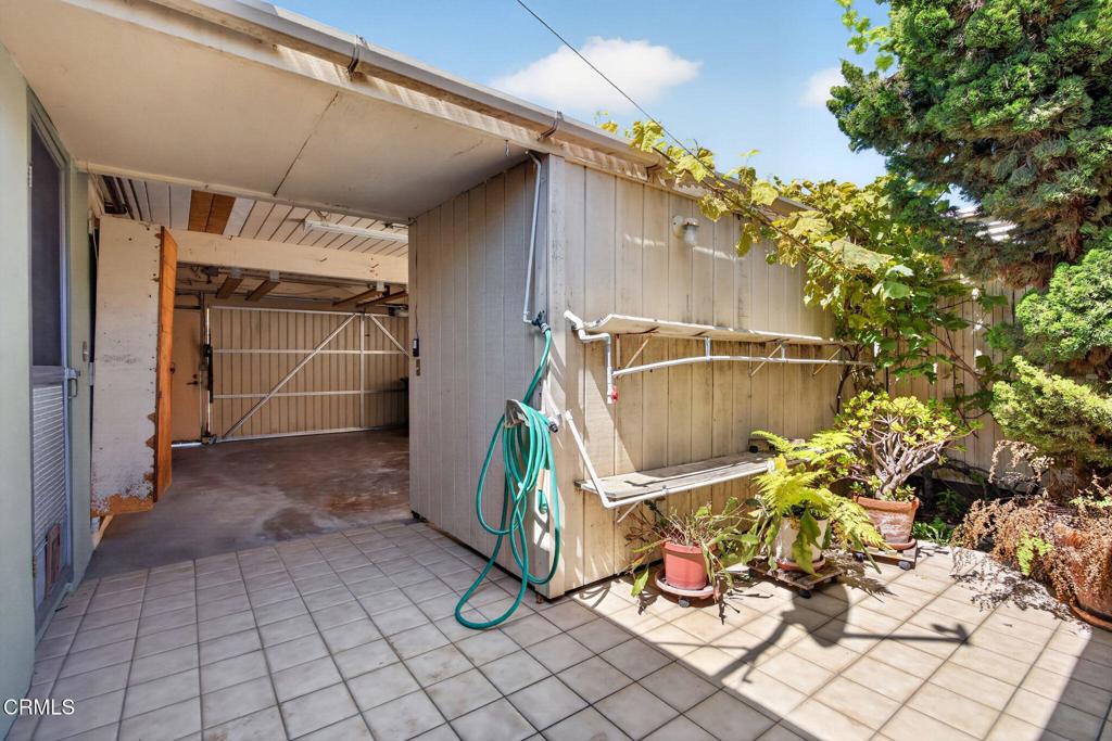 213 E Elfin Green