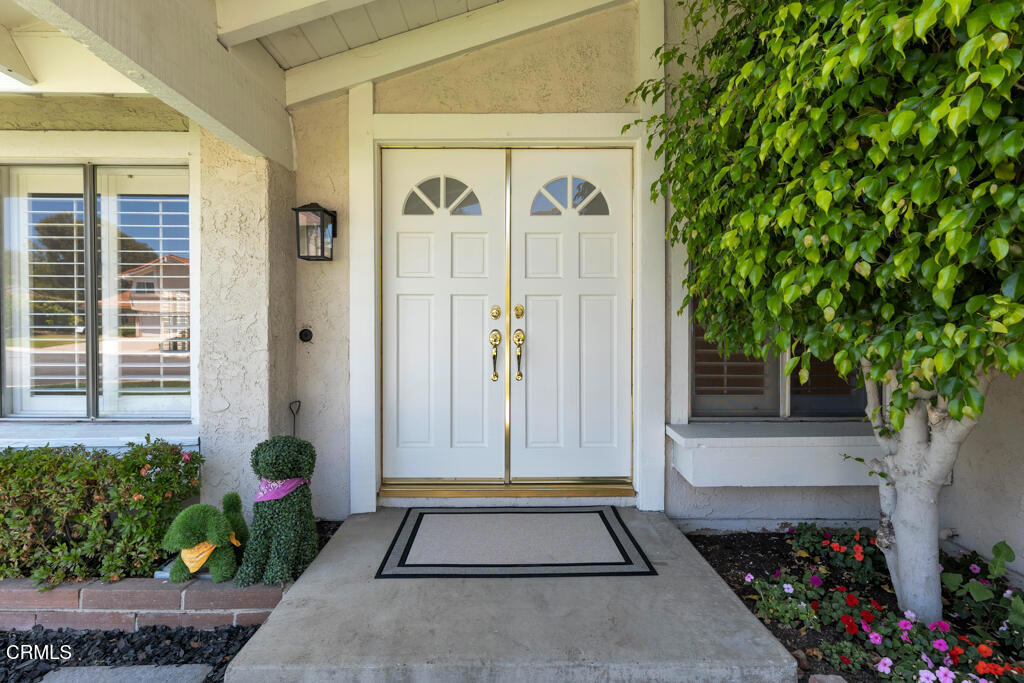 109 Greenmeadow Avenue