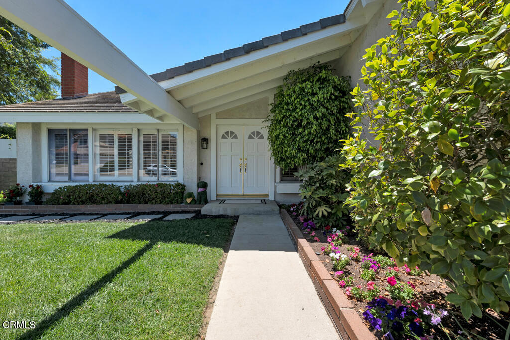 109 Greenmeadow Avenue