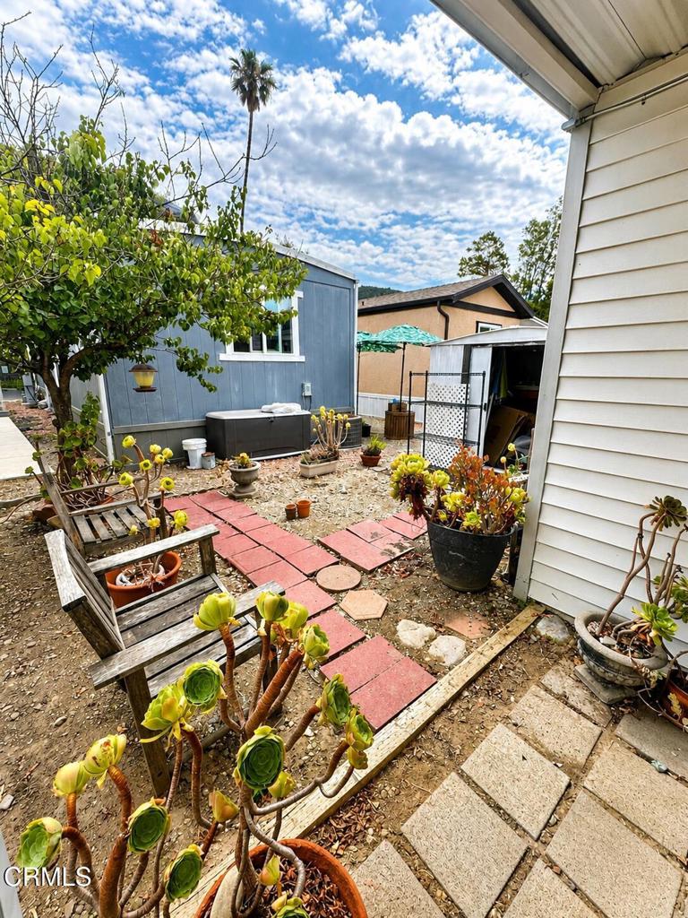 9097 N Ventura 16