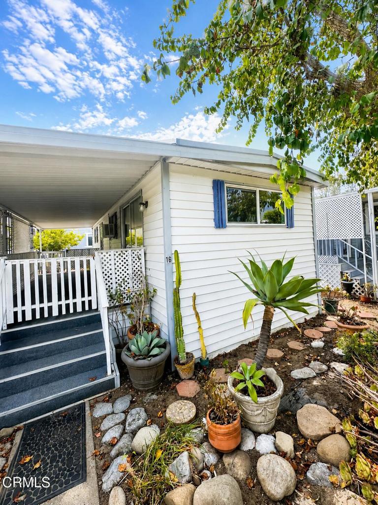 9097 N Ventura 16