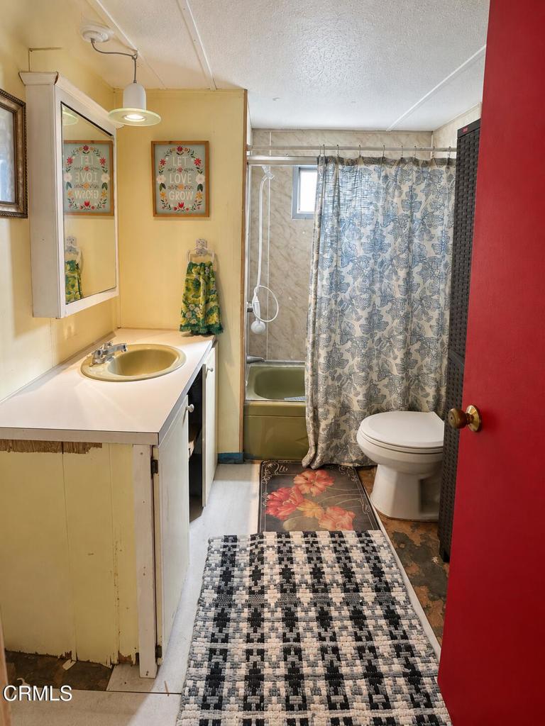 9097 N Ventura 16