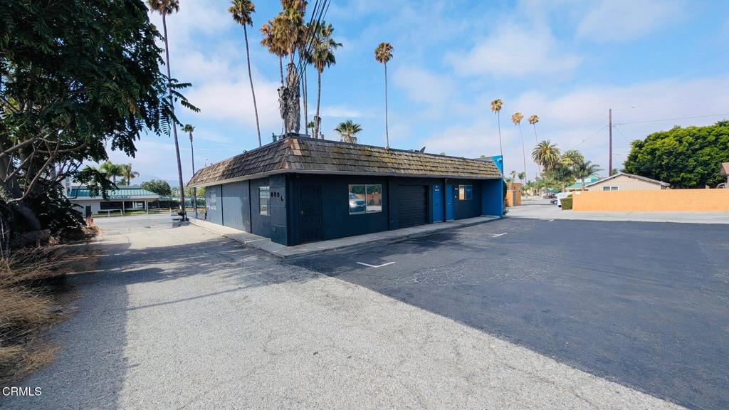 553 Ventura Street