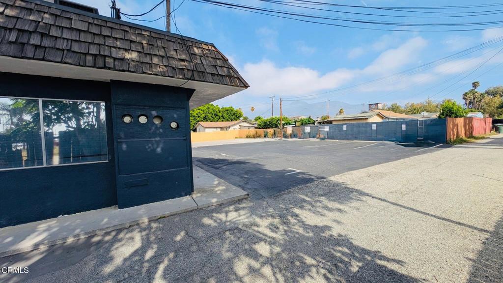553 Ventura Street