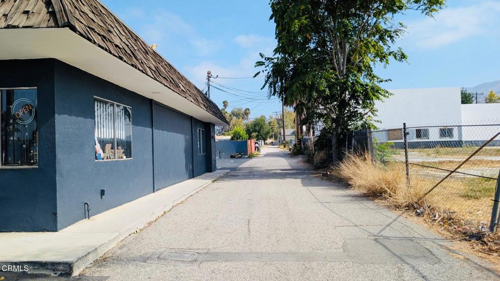 553 Ventura Street