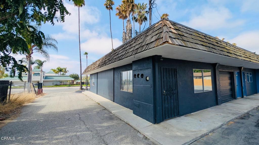 553 Ventura Street