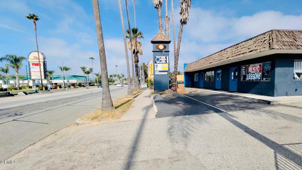 553 Ventura Street
