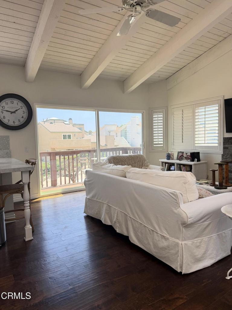5121 Neptune Square