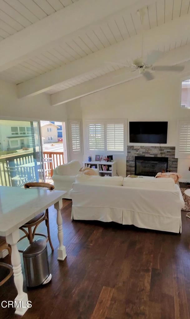 5121 Neptune Square