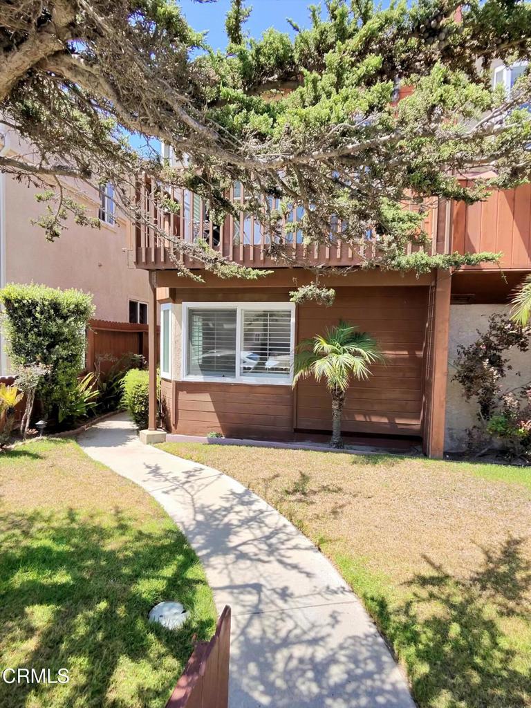 5121 Neptune Square