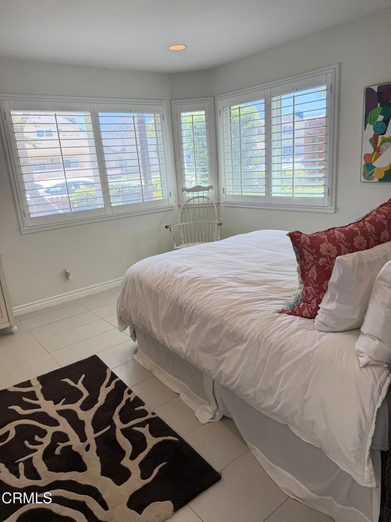 5121 Neptune Square