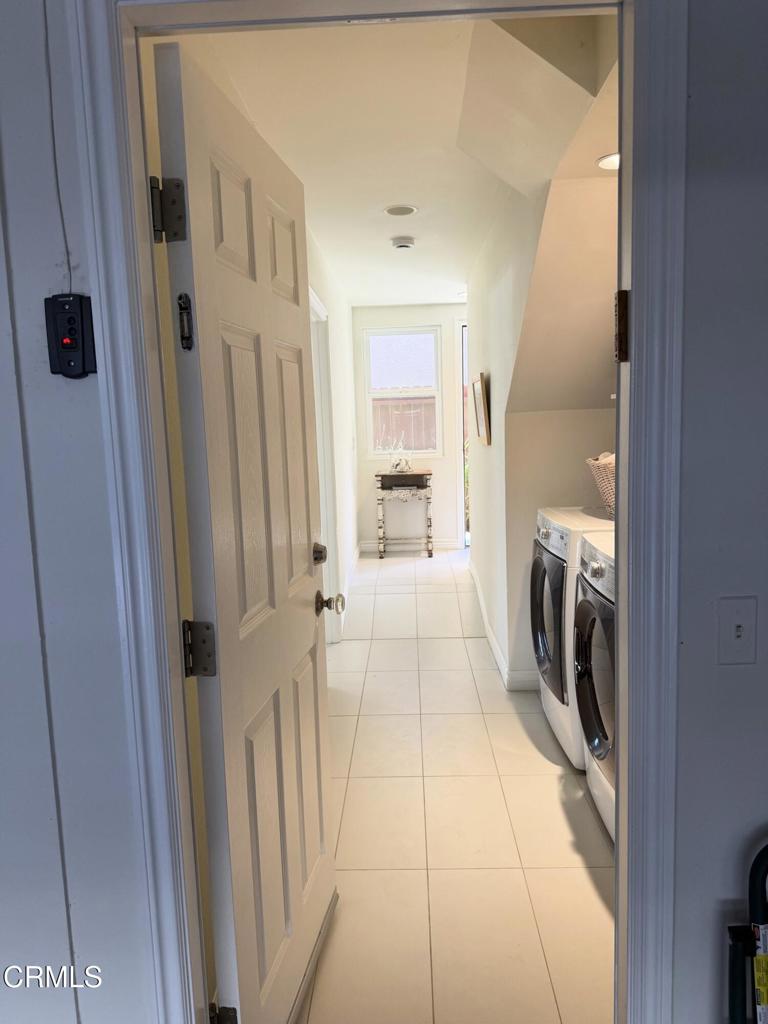 5121 Neptune Square