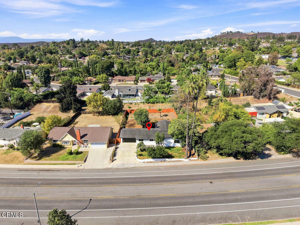 975 E Avenida De Los Arboles