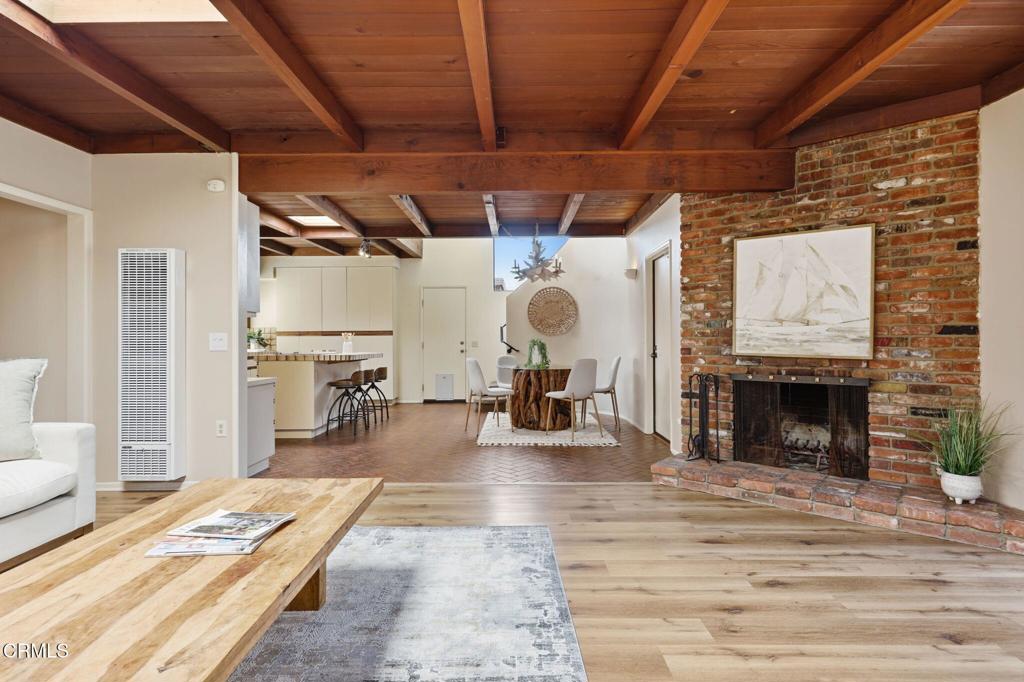 1108 Winthrop Lane