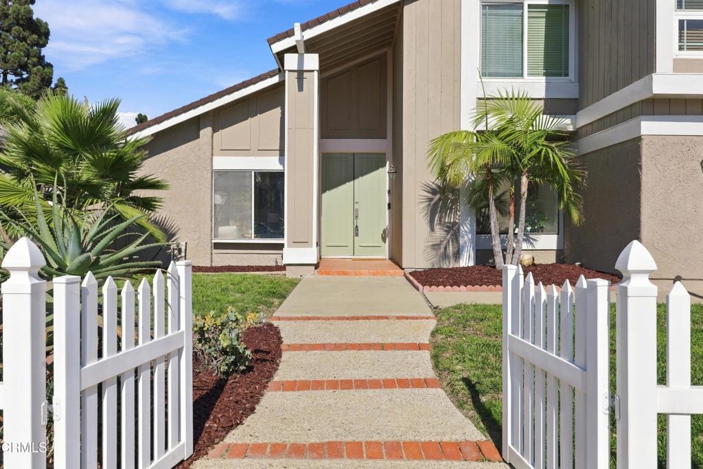 1242 Crestlake Avenue