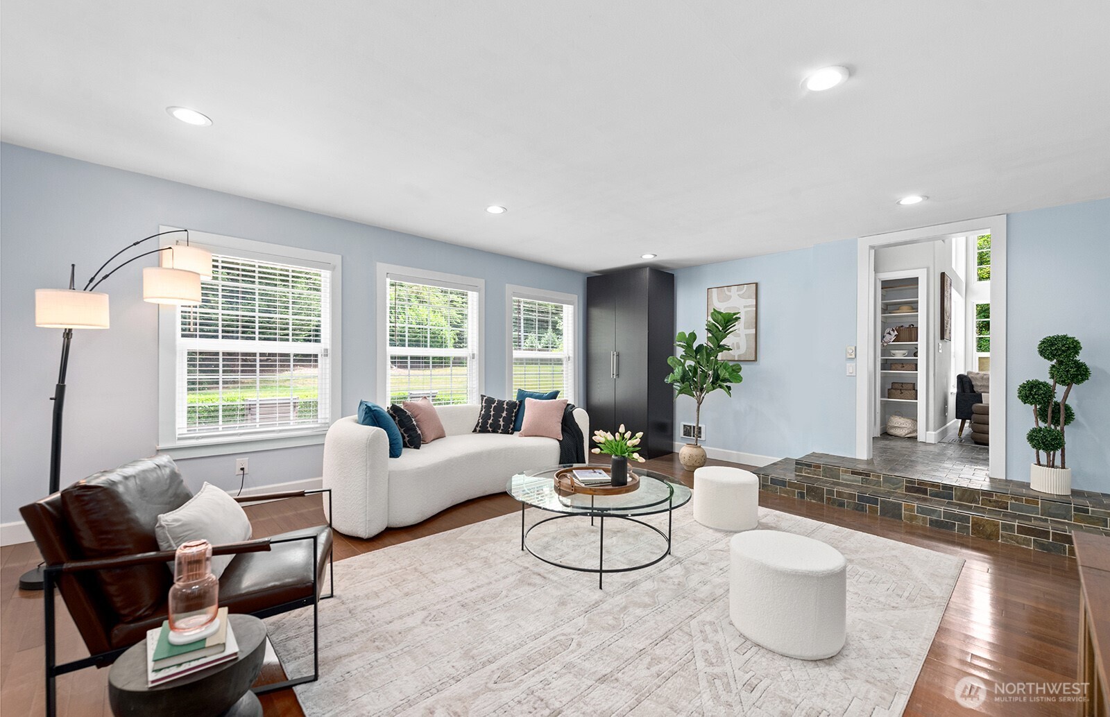 23835 Dockton Road SW