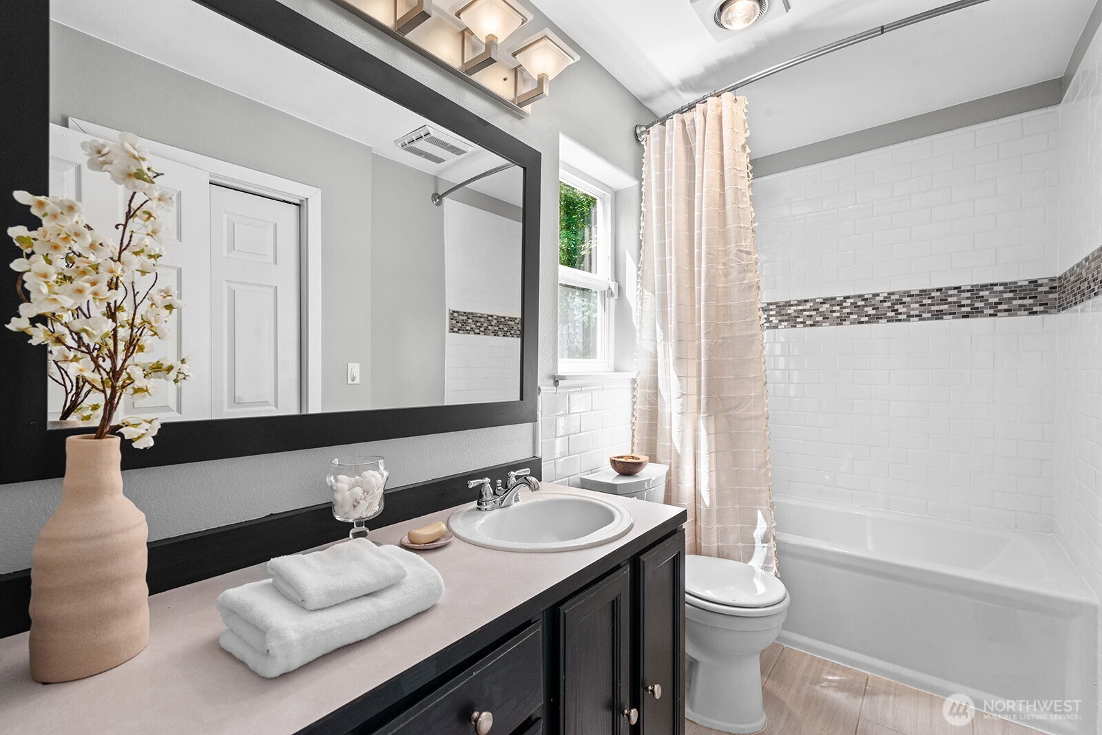 23835 Dockton Road SW