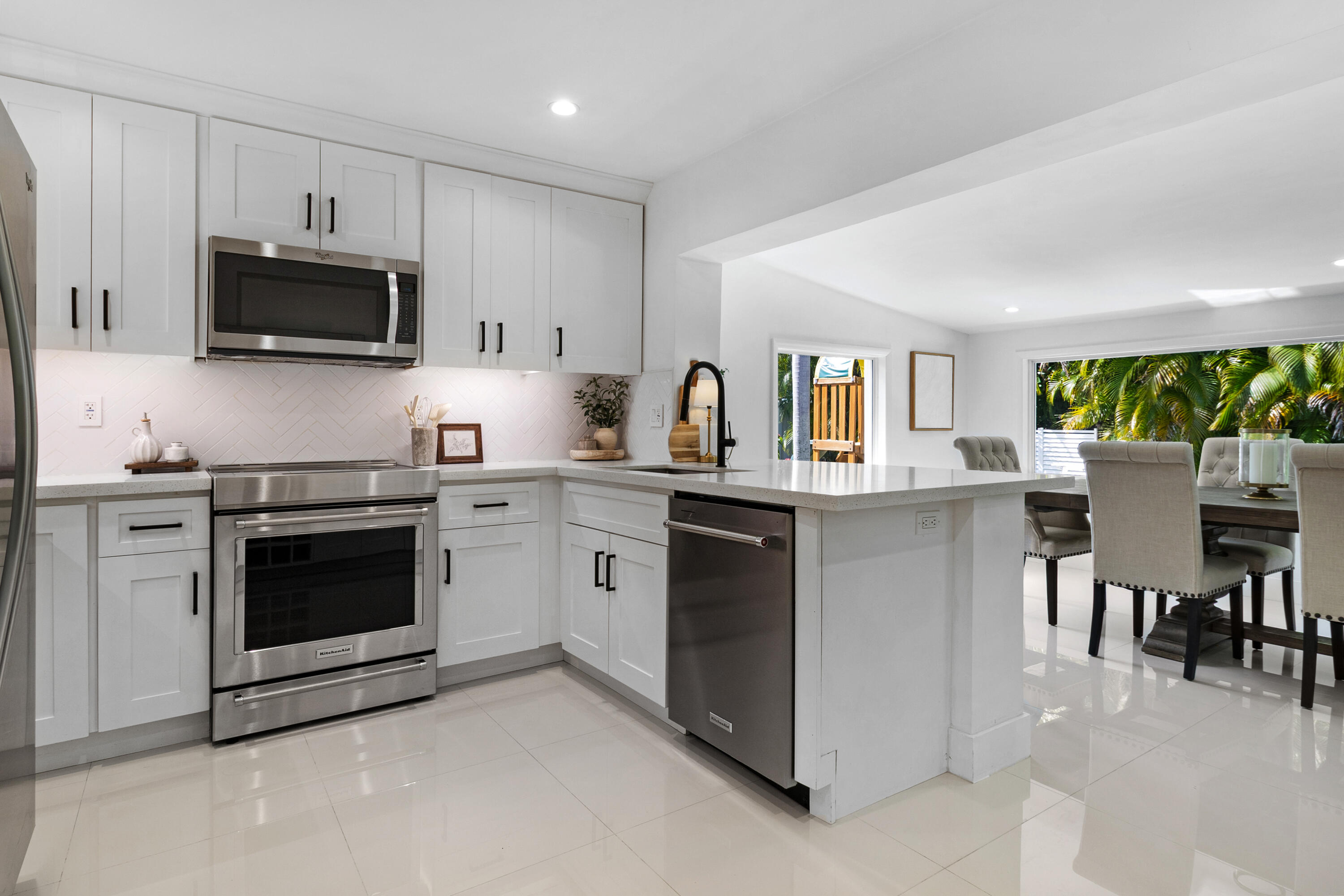 5351 NE 16th Terrace