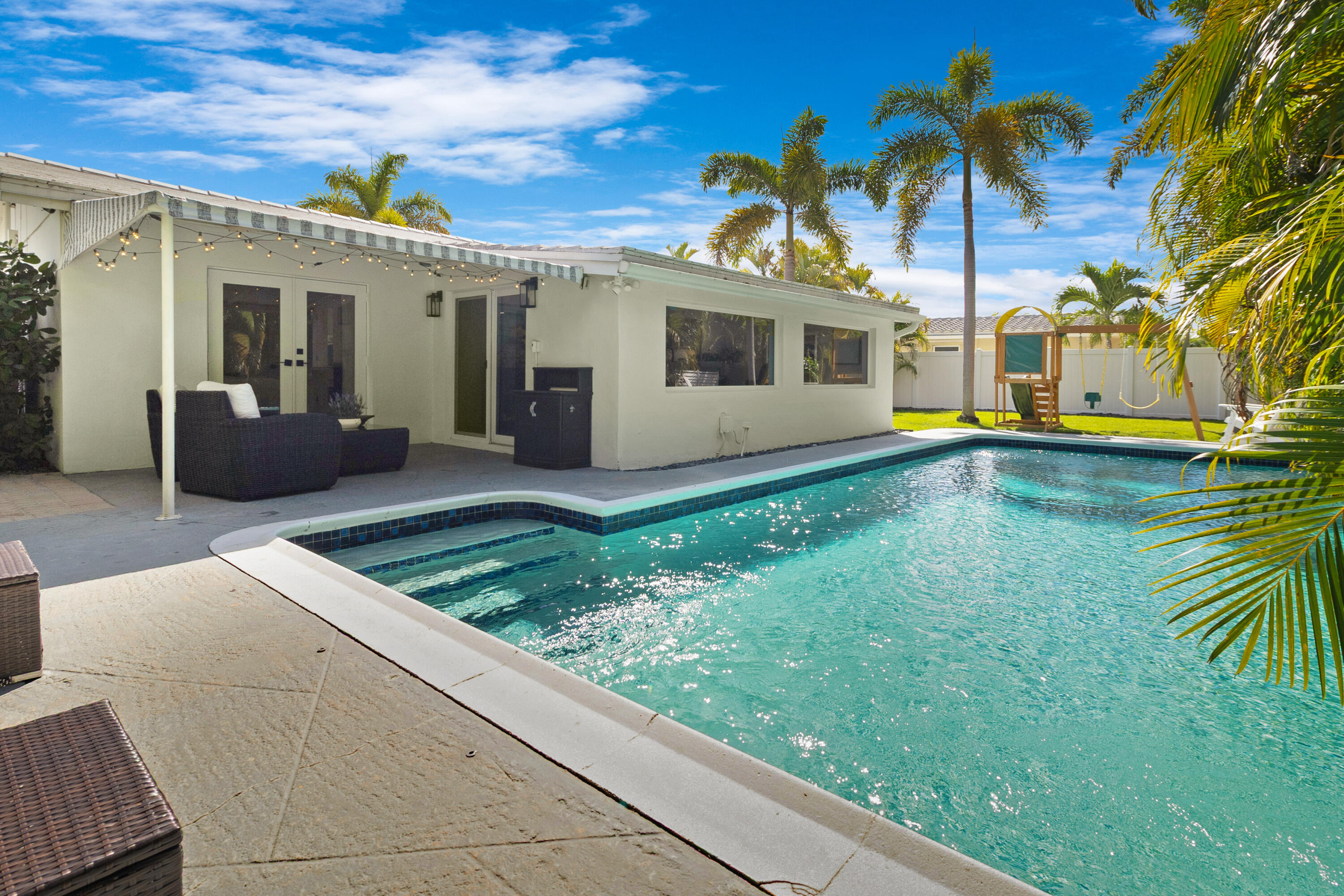 5351 NE 16th Terrace