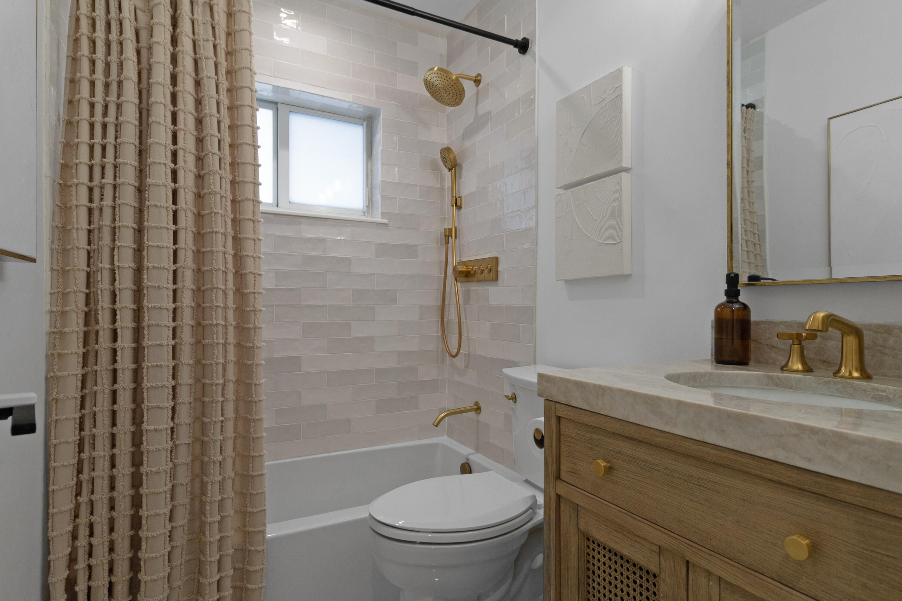 5351 NE 16th Terrace