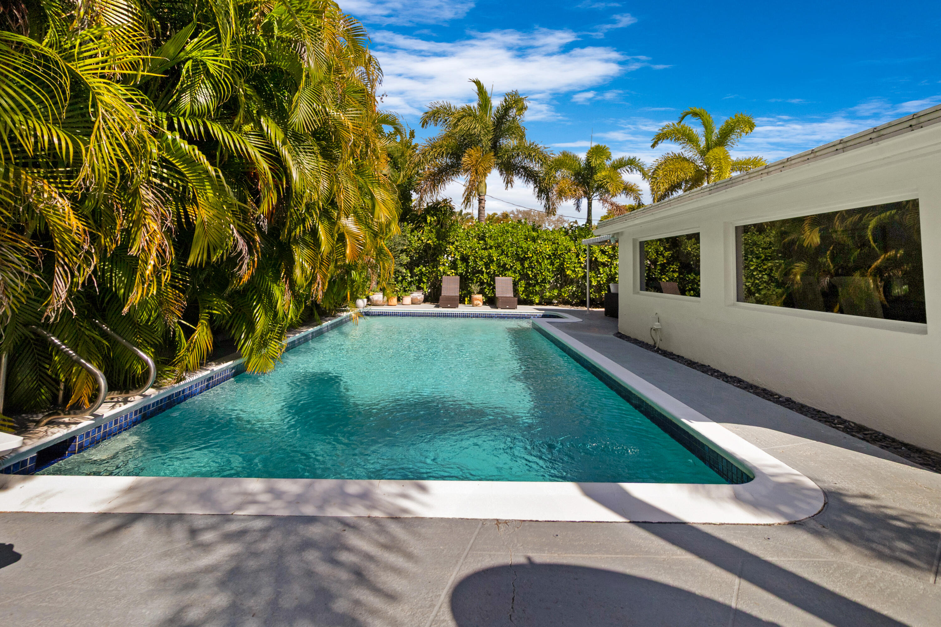 5351 NE 16th Terrace