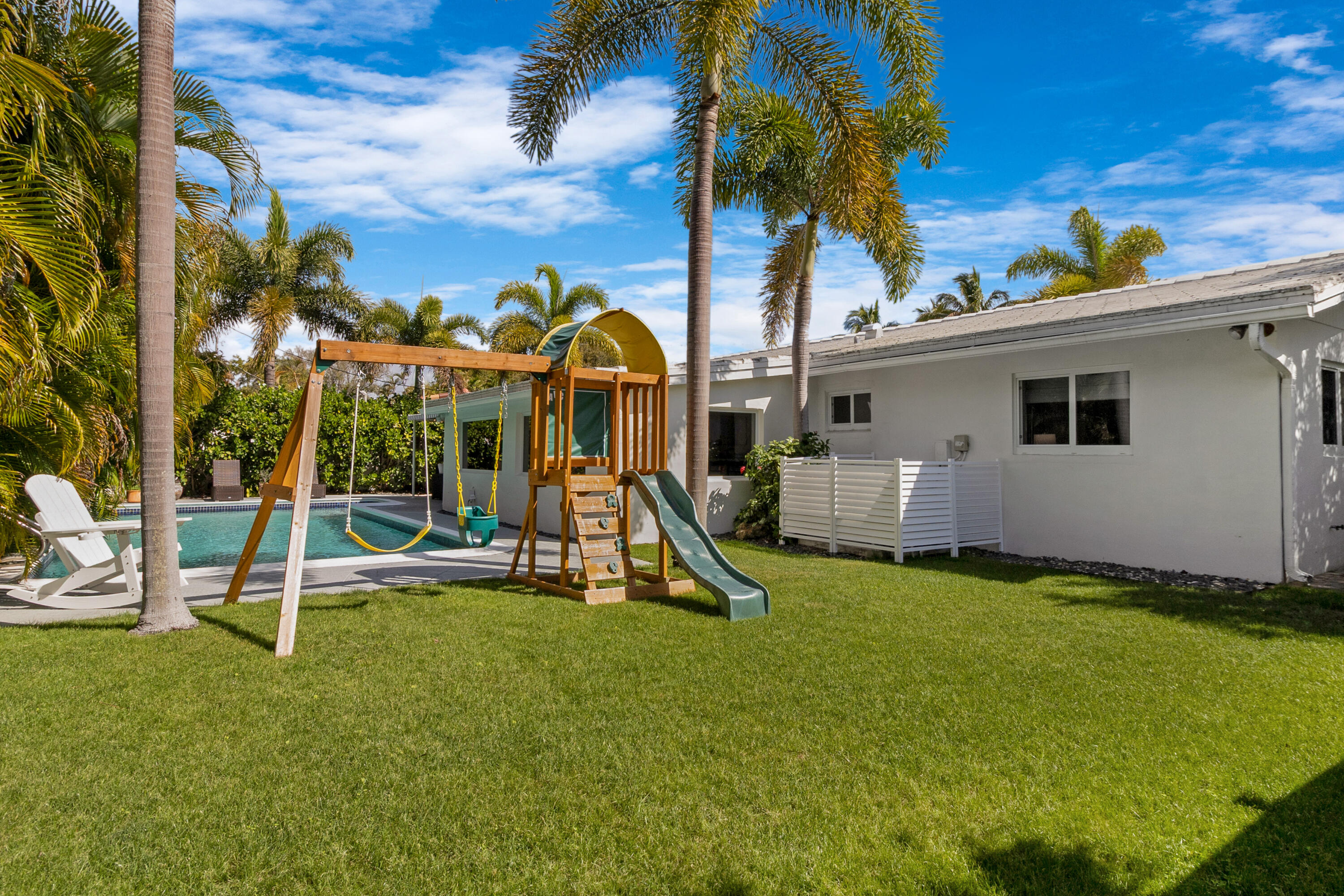 5351 NE 16th Terrace